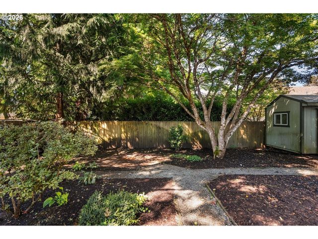 14927 Se CEDAR Ave, Milwaukie, OR 97267