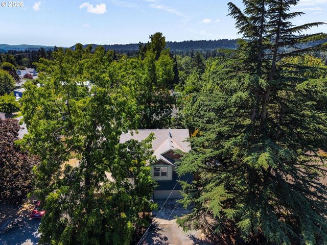 14927 Se CEDAR Ave, Milwaukie, OR 97267