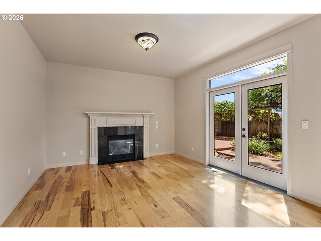 14927 Se CEDAR Ave, Milwaukie, OR 97267