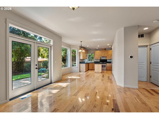 14927 Se CEDAR Ave, Milwaukie, OR 97267