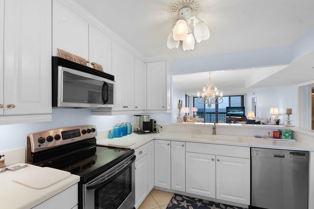 9940 S OCEAN Drive 1101, Jensen Beach, FL 34957