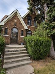 11478 Kenmoor Street, Detroit, MI 48205