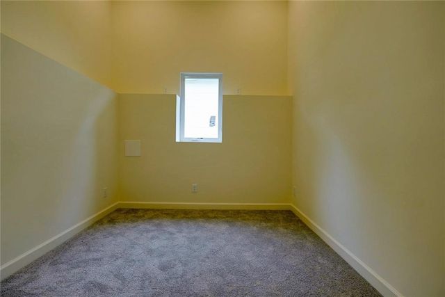 11420 E Simpson Avenue, Independence, MO 64054