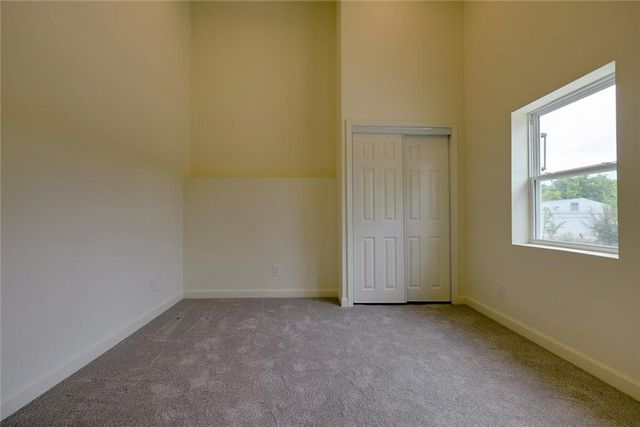 11420 E Simpson Avenue, Independence, MO 64054