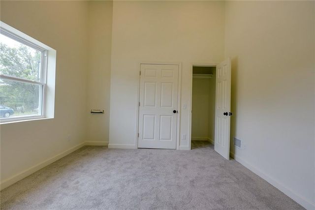 11420 E Simpson Avenue, Independence, MO 64054