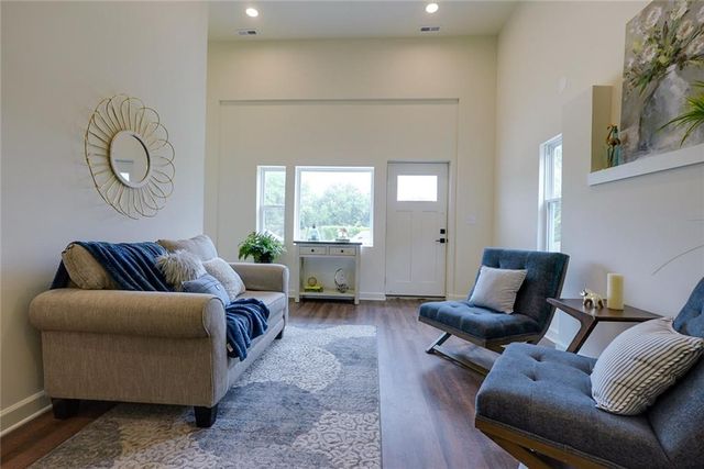 11420 E Simpson Avenue, Independence, MO 64054
