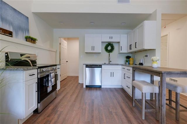 11420 E Simpson Avenue, Independence, MO 64054