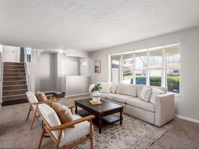 1638 Carrigallen Lane, Columbus, OH 43228