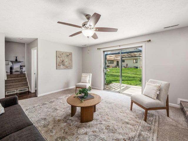 1638 Carrigallen Lane, Columbus, OH 43228