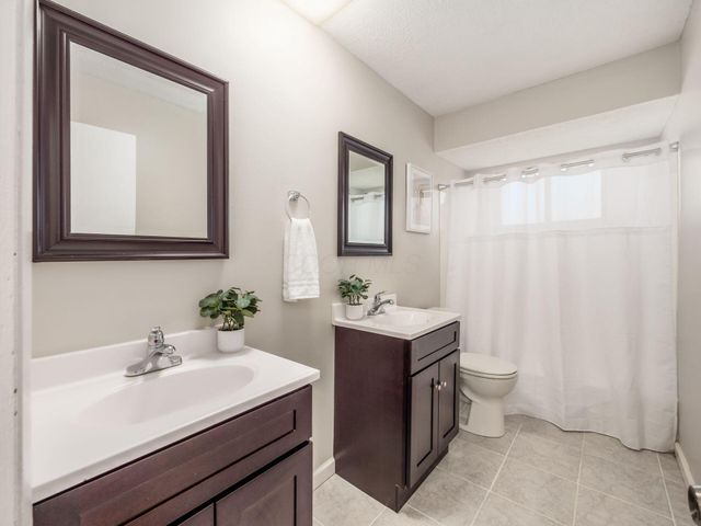 1638 Carrigallen Lane, Columbus, OH 43228