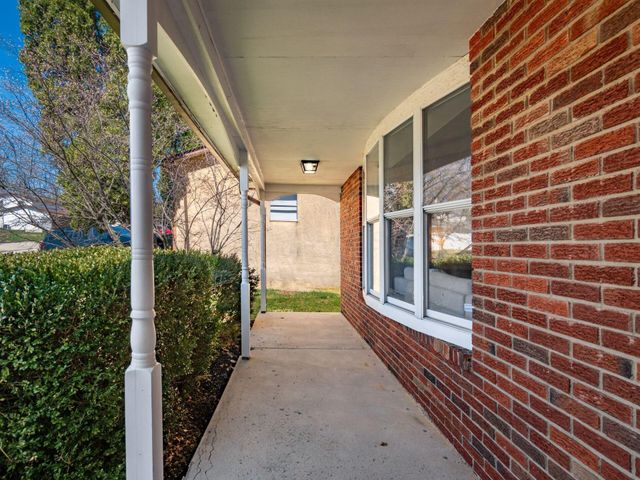 1638 Carrigallen Lane, Columbus, OH 43228