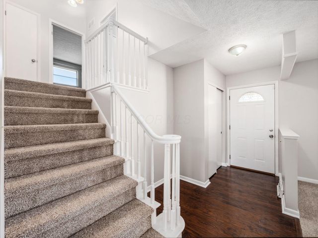 1638 Carrigallen Lane, Columbus, OH 43228