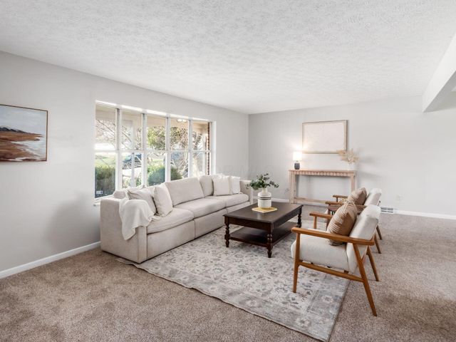 1638 Carrigallen Lane, Columbus, OH 43228