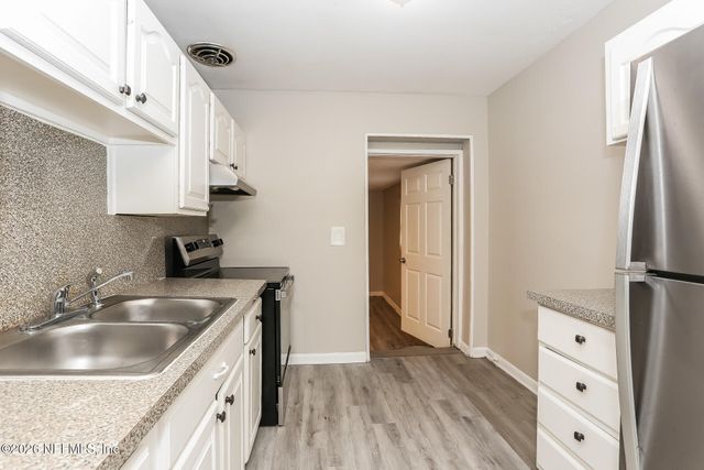 4804 CHURCHILL Drive, Jacksonville, FL 32208