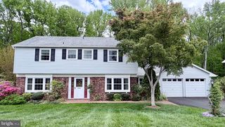 4325 MAJESTIC LN, Fairfax, VA 22033