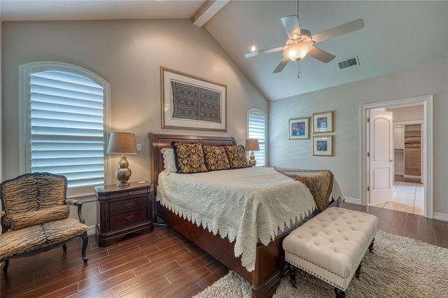604 Fault Line DR, Horseshoe Bay, TX 78657