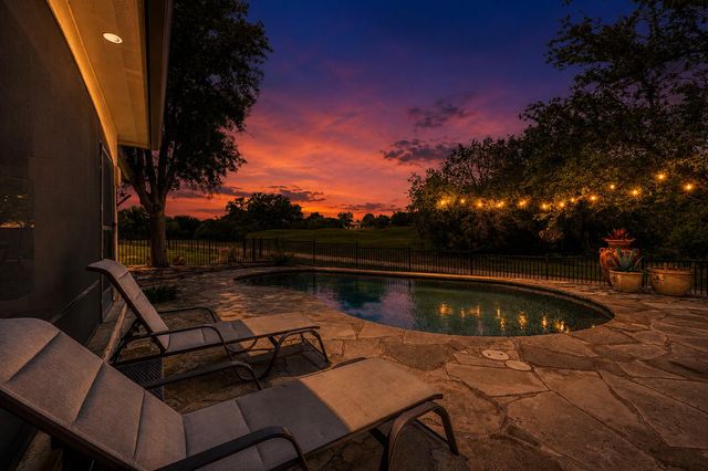 604 Fault Line DR, Horseshoe Bay, TX 78657