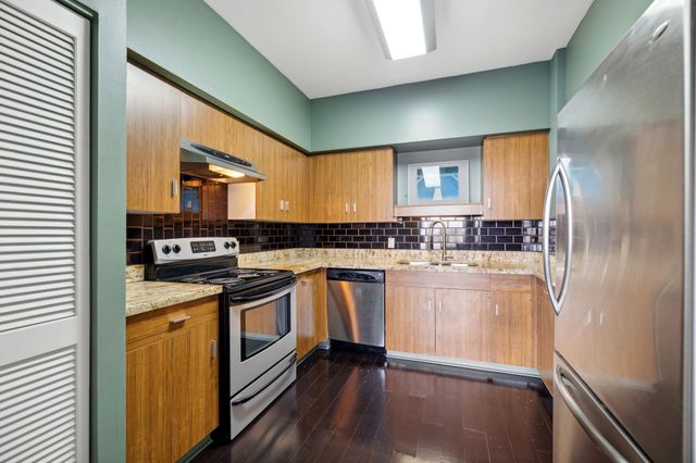 15 Greenway Plaza 11A, Houston, TX 77046