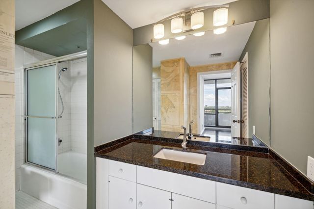 15 Greenway Plaza 11A, Houston, TX 77046
