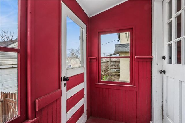 7148 Oak Street, Kansas City, MO 64114