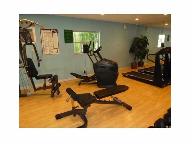 5186 NE 6th Avenue 707, Oakland Park, FL 33334
