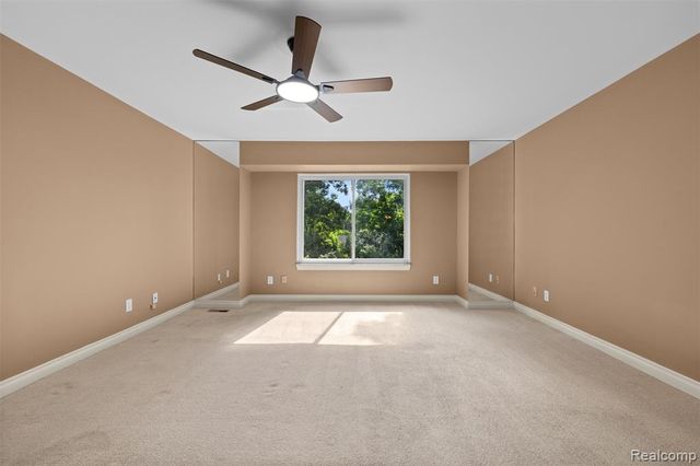 6471 Maple Hills Drive, Bloomfield Hills, MI 48301