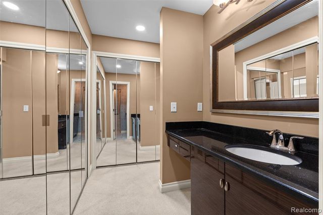 6471 Maple Hills Drive, Bloomfield Hills, MI 48301