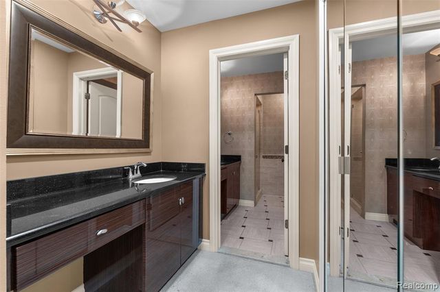 6471 Maple Hills Drive, Bloomfield Hills, MI 48301