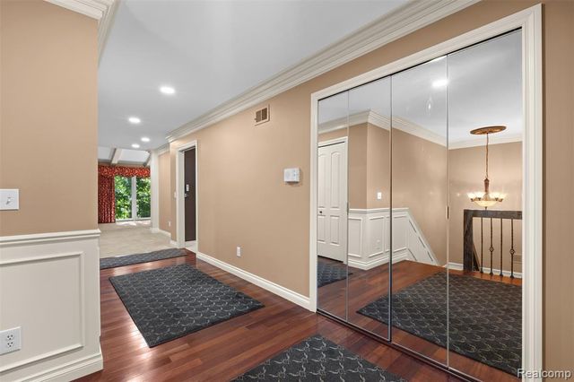 6471 Maple Hills Drive, Bloomfield Hills, MI 48301