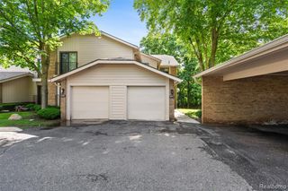 6471 Maple Hills Drive, Bloomfield Hills, MI 48301