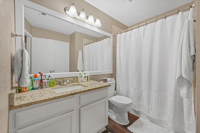 621 Carriagehouse Lane 2, Garland, TX 75040