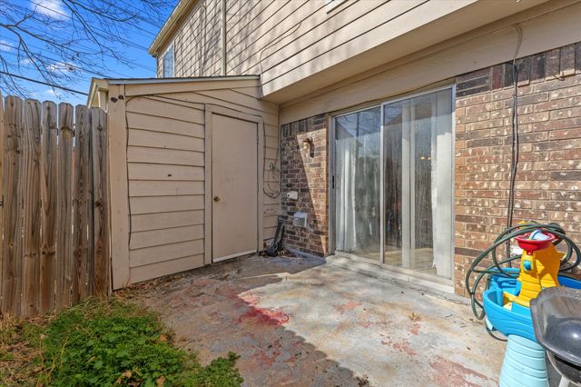 621 Carriagehouse Lane 2, Garland, TX 75040