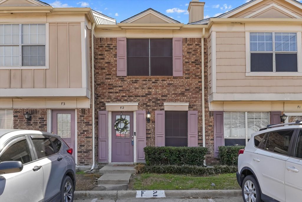 621 Carriagehouse Lane 2, Garland, TX 75040
