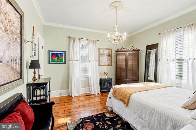 904 HANOVER ST, Fredericksburg, VA 22401