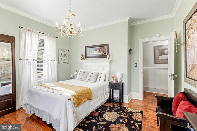 904 HANOVER ST, Fredericksburg, VA 22401