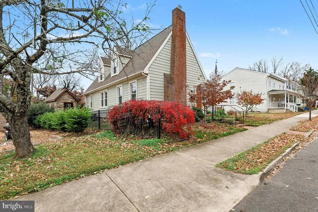 904 HANOVER ST, Fredericksburg, VA 22401