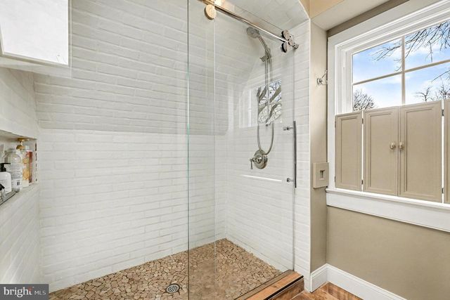 904 HANOVER ST, Fredericksburg, VA 22401