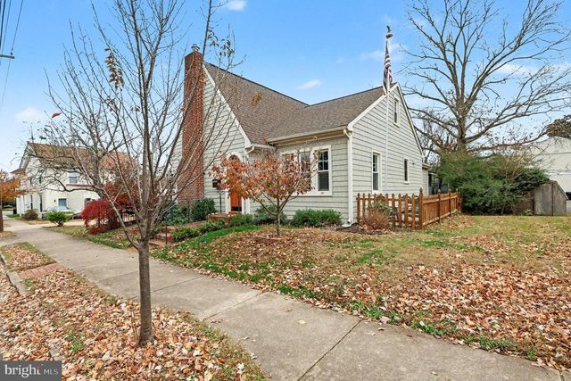 904 HANOVER ST, Fredericksburg, VA 22401