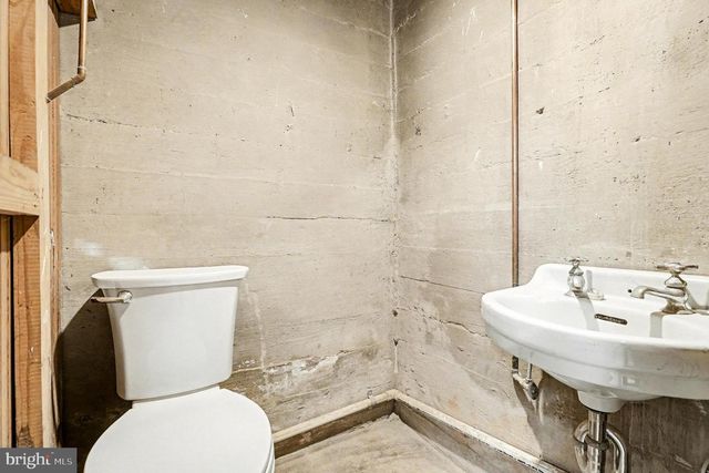 904 HANOVER ST, Fredericksburg, VA 22401