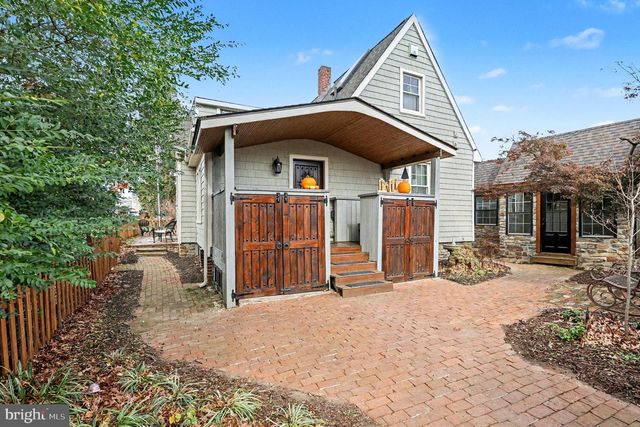 904 HANOVER ST, Fredericksburg, VA 22401