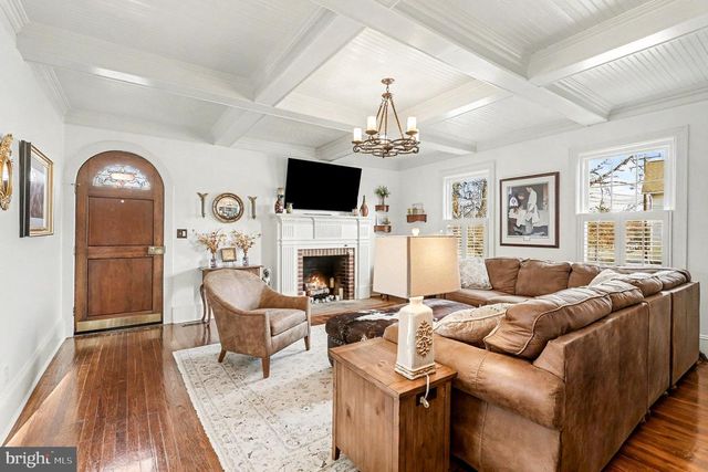 904 HANOVER ST, Fredericksburg, VA 22401