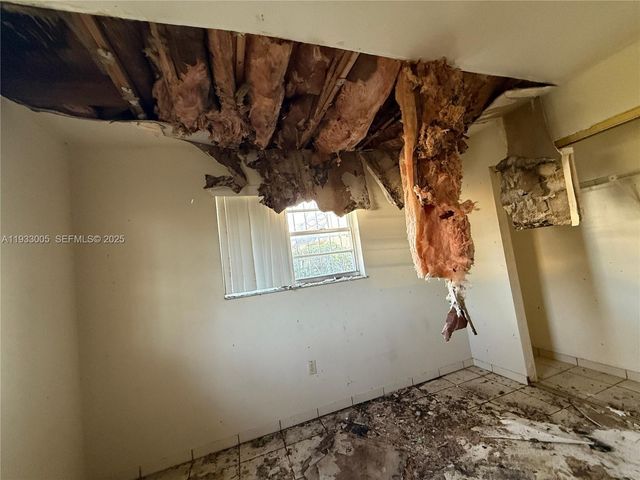 830 SW 72nd Ave, Miami, FL 33144