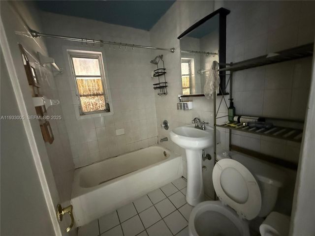 830 SW 72nd Ave, Miami, FL 33144