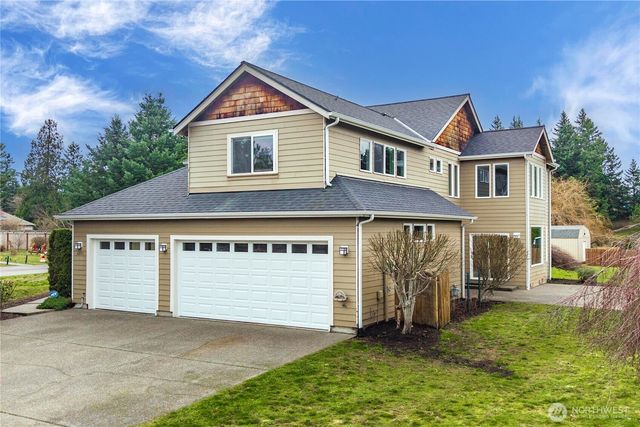 2205 215th Avenue E, Lake Tapps, WA 98391