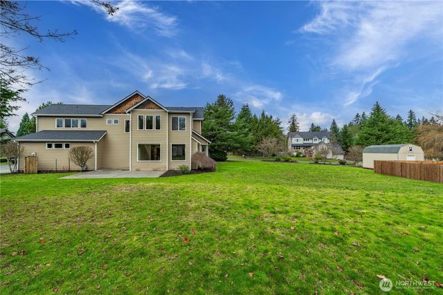 2205 215th Avenue E, Lake Tapps, WA 98391