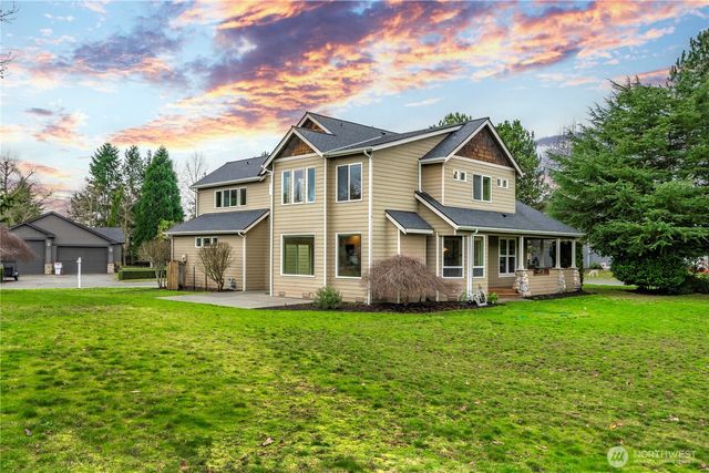 2205 215th Avenue E, Lake Tapps, WA 98391