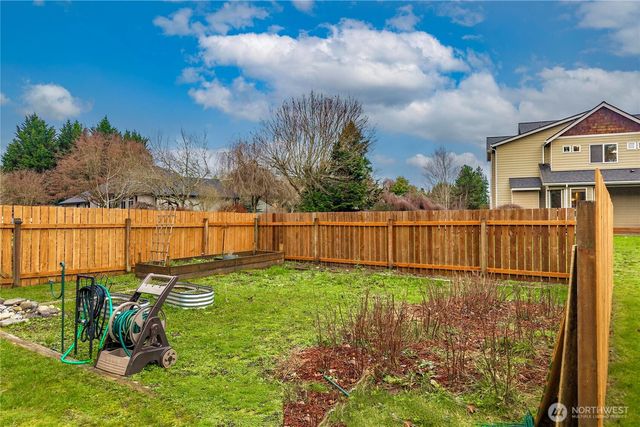 2205 215th Avenue E, Lake Tapps, WA 98391
