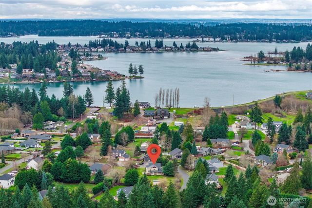 2205 215th Avenue E, Lake Tapps, WA 98391