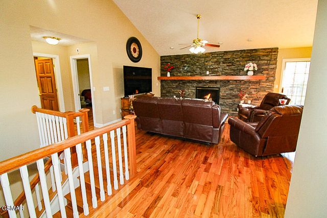 316 Saddleback Way, Sevierville, TN 37862