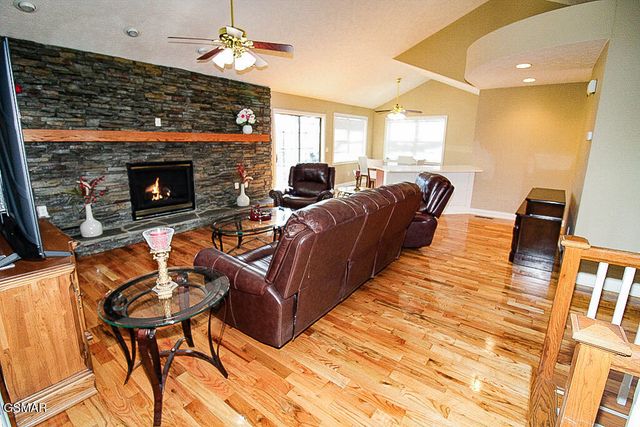 316 Saddleback Way, Sevierville, TN 37862